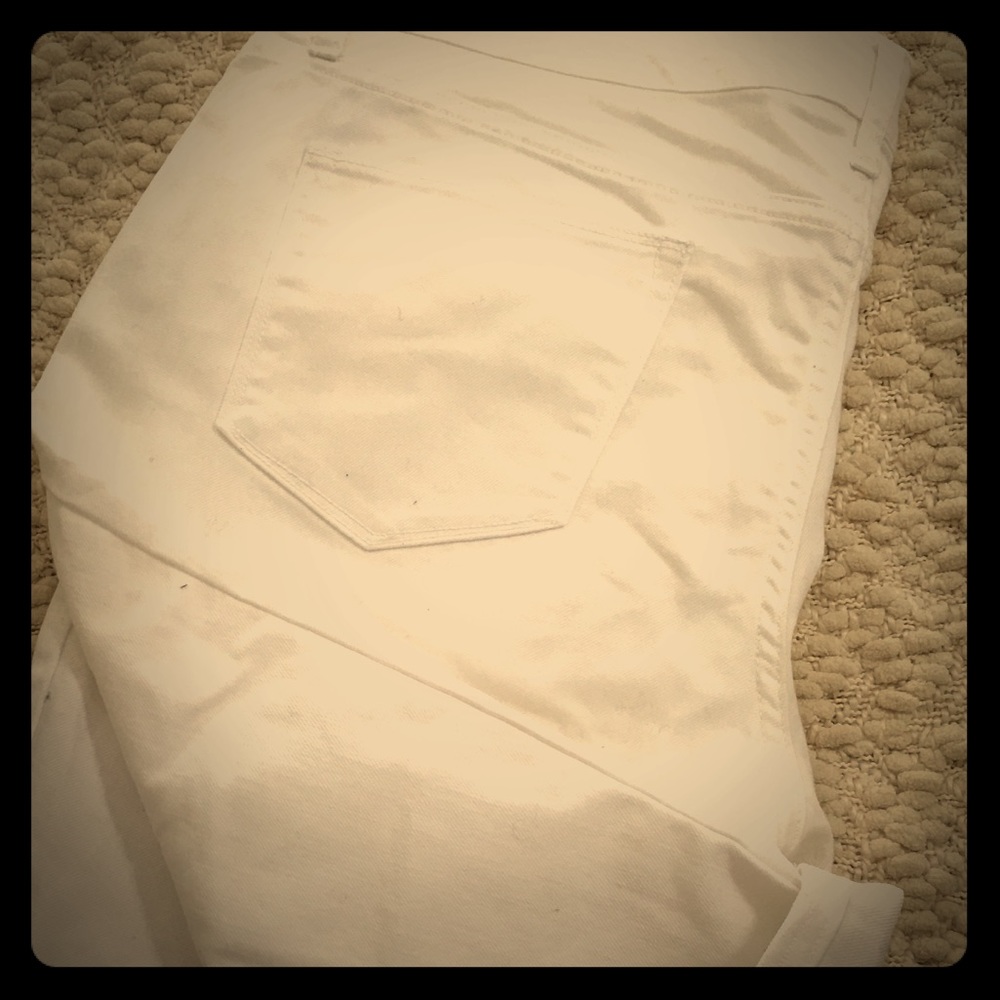 White denim capris by Old Navy sz16
